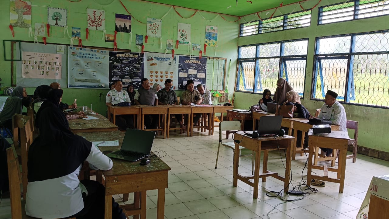 Ikuti Submit PMPZI Serentak via Zoom, MTsN 2 HSS Jadikan Tahun Pertama Evaluasi dan Pembelajaran